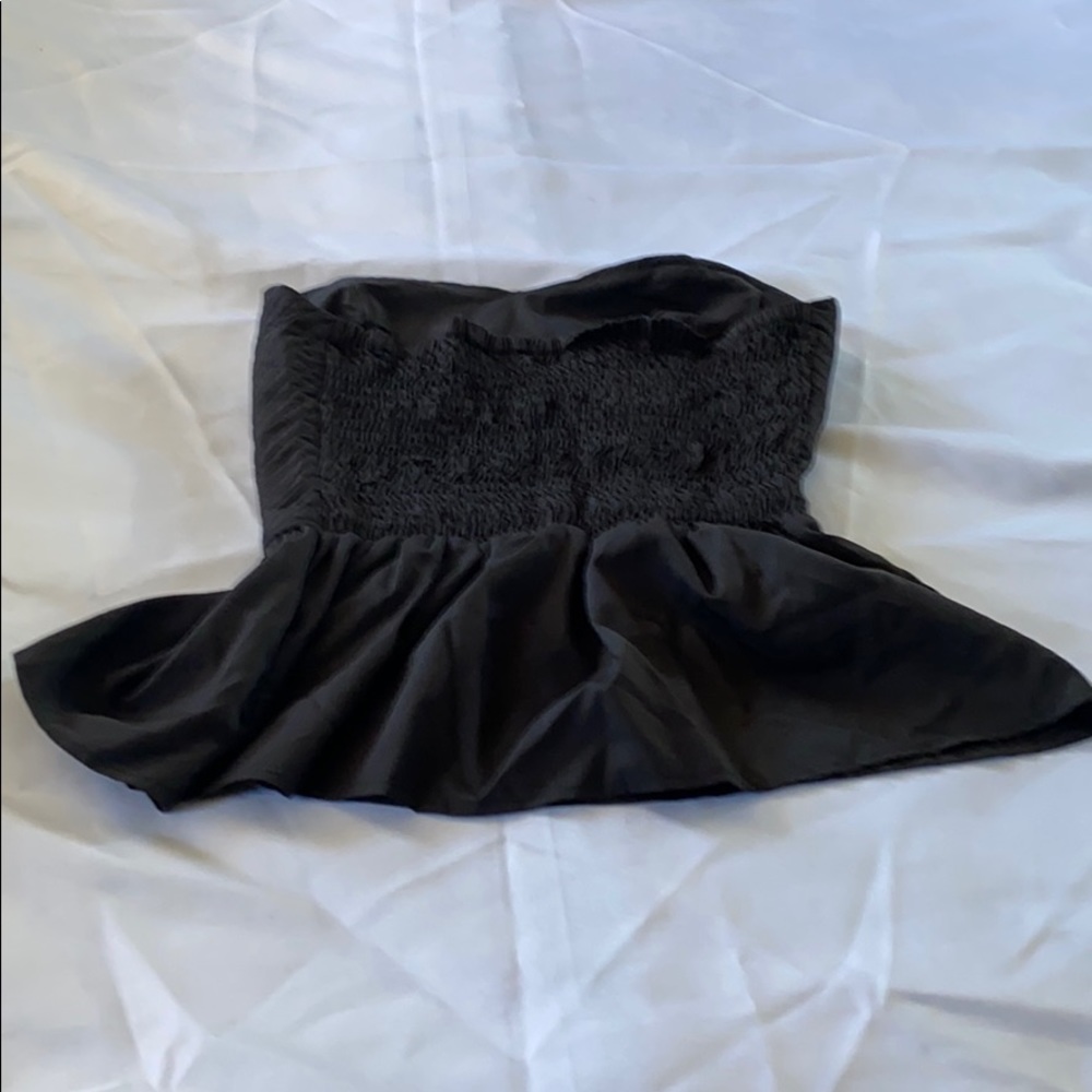 Top. - Picture 2 of 3